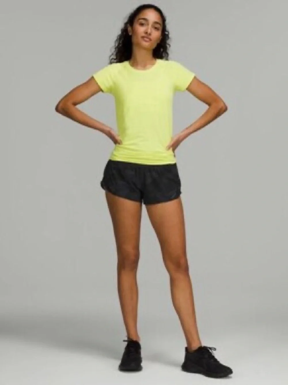 Lululemon Hotty Hot Heritage 365 Camo Deep Coal